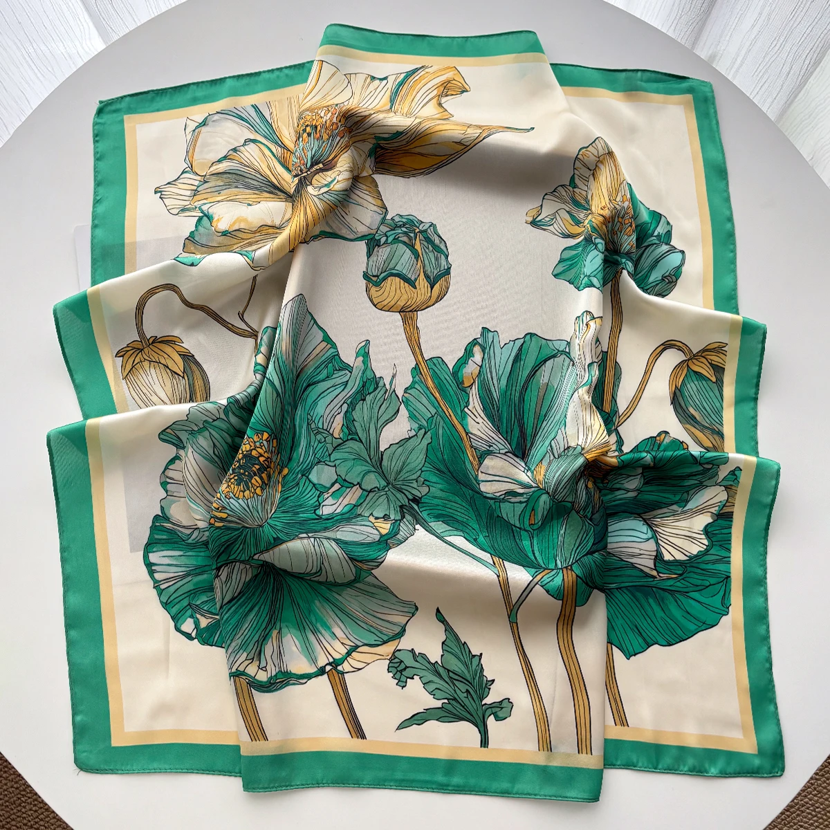 Eleganter Blumen-Seidenimitat-Schal für Damen, quadratische Haarbänder, Foulard, weibliches Bandana, Halstuch, Stirnbänder, Neu 2026 – Detail 5
