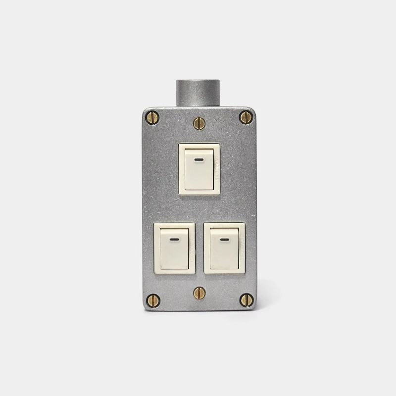 

Aluminum surface mounted switch/triple open