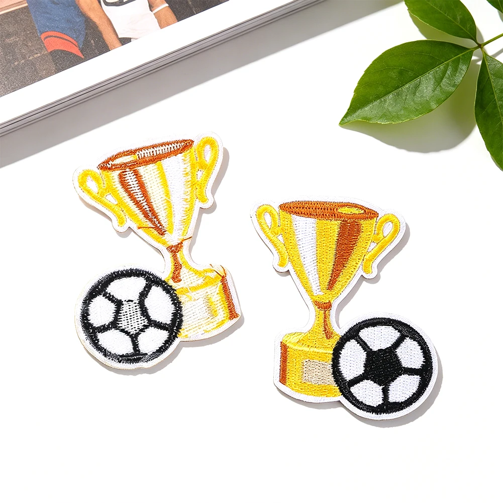 Sporttrophäe Fußball-Stickerei-Aufnäher zum Aufbügeln oder Aufnähen für Sportbekleidung, dekorative Applikationen, Kleidung, Taschen, Dekoration – Detail 2