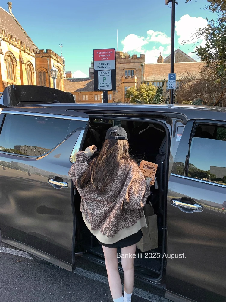 سترة بغطاء للرأس بطبعة الفهد الرجعية بأكمام طويلة للنساء بتصميم فضفاض