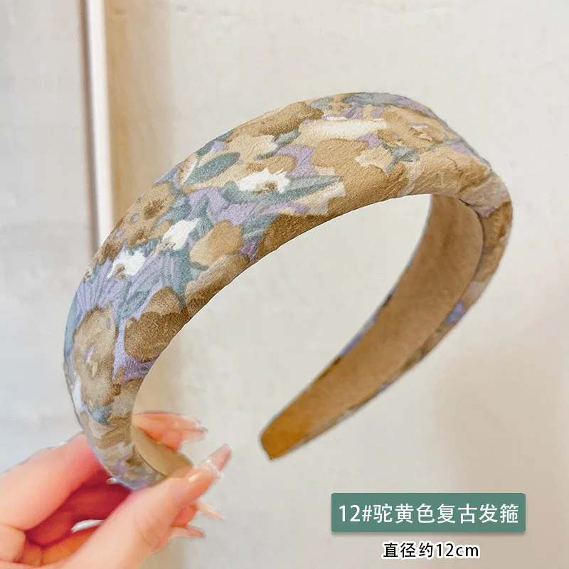 

Summer Light Blue Hairband: French-Style High-Crowned Wide-Brimmed Sponge Hairband—Fresh and Versatile