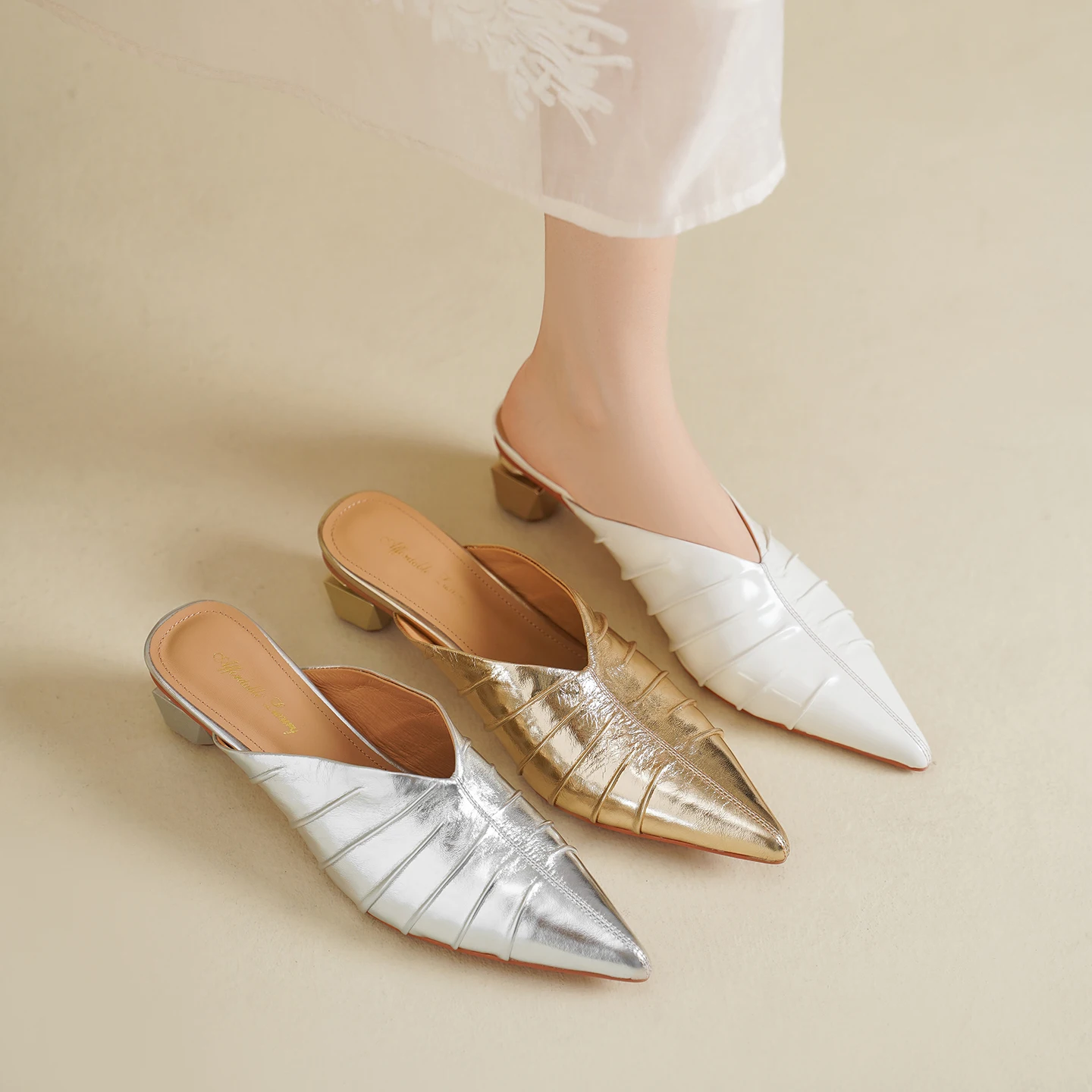 

2026 new summer women sandals natural leather 22-25cm cowhide+sheepskin+pigskin pointed toe pleated high heel women slippers