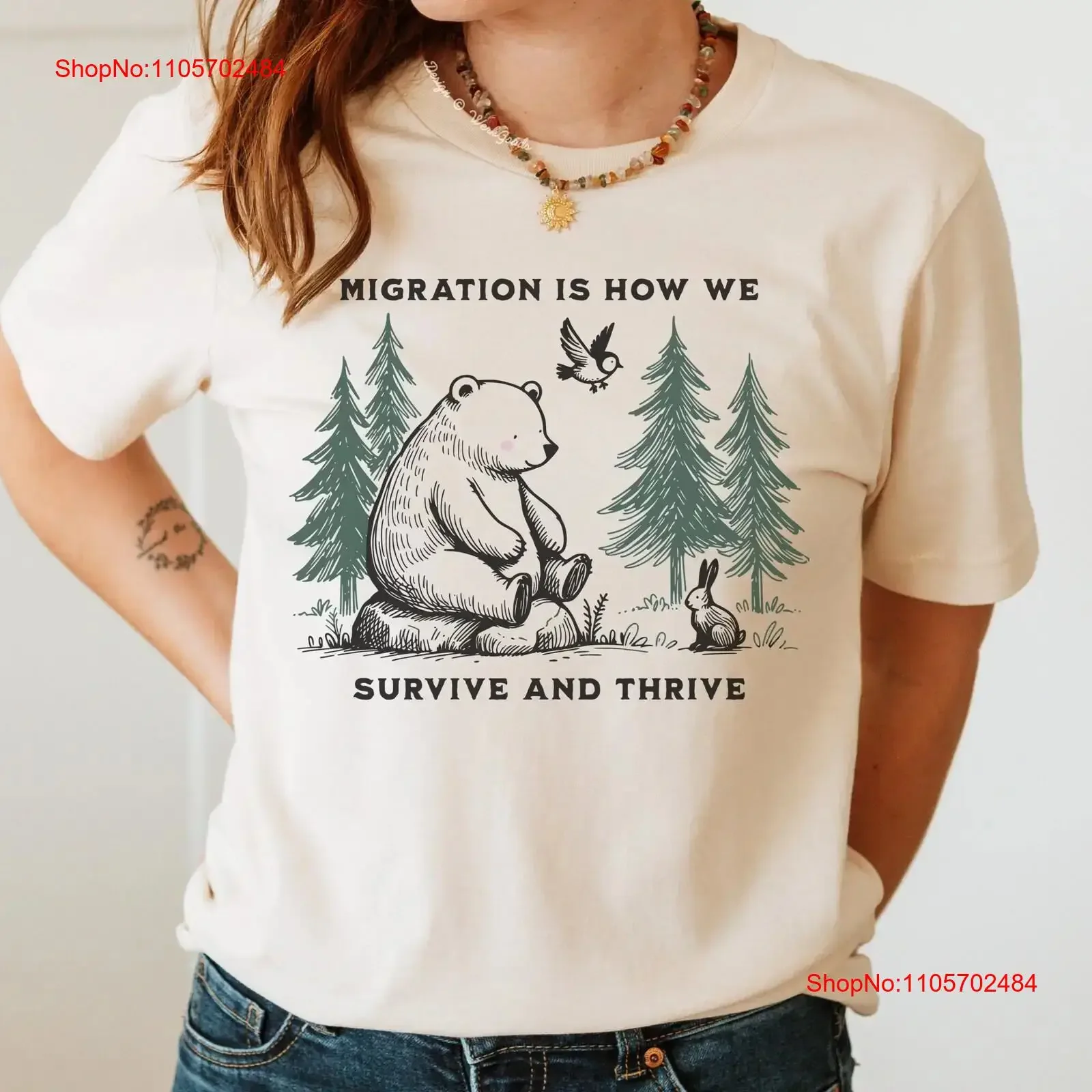 T-shirt Subtle Immigration : La migration est notre façon de survivre et de prospérer. Migrants, réfugiés, bienvenue à tous, sans distinction de nationalité, vintage.