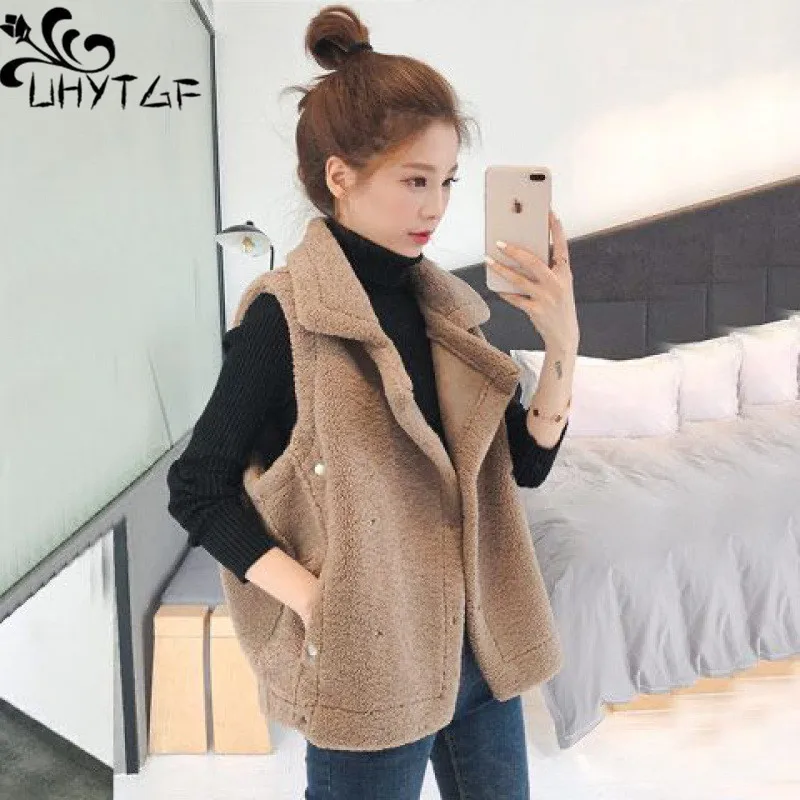 

UHYTGF Lamb Wool Autumn Winter Waistcoat Women Fashion Lapel Cardigan Sleeveless Female Jacket Casual Warm Short Vest Ladie 2435