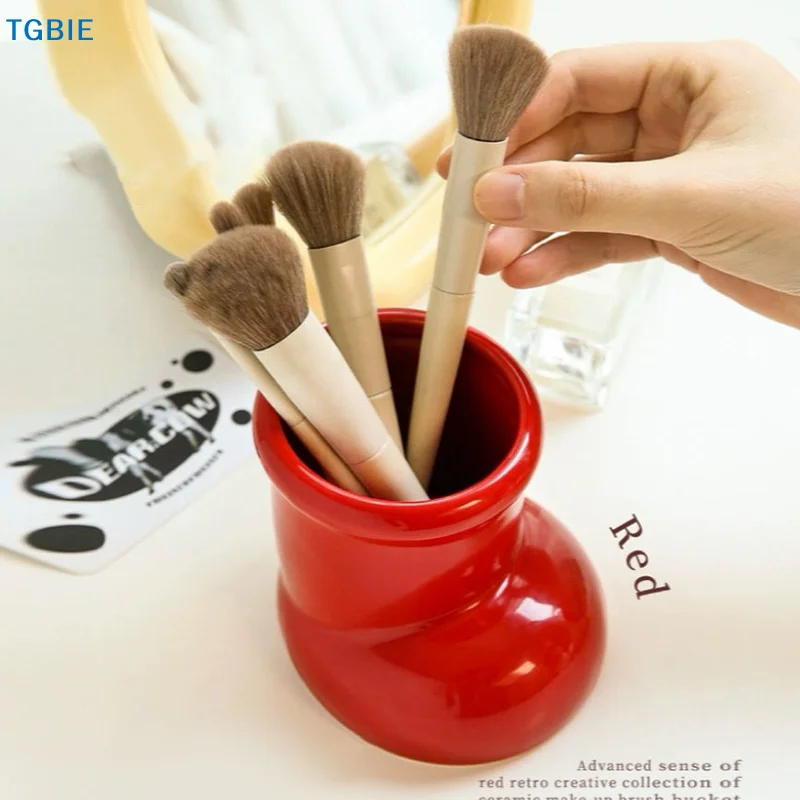 【TL】Red Boots Christmas Decor Pen Holder Multi-Functional Desk Organizer Makeup Brush Holder Desktop Office Art Supplies Storage