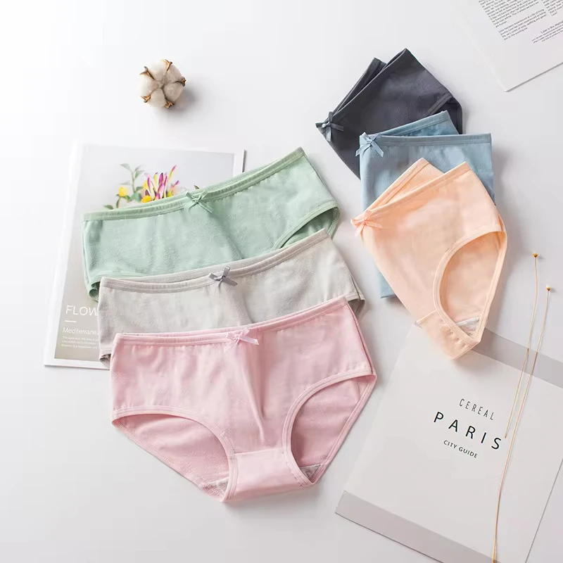 Cotton Breathable Women's Panties Girl Mid Waist Cute Bow Intimate Briefs Daily Shorts Triangle Women's Briefs  All-season