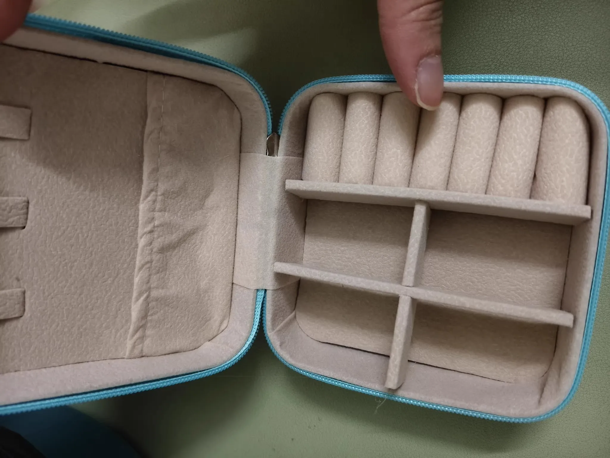 صندوق مجوهرات محمول منظم مجوهرات عرض صناديق مجوهرات للسفر زر تخزين جلدي سحاب مجوهرات