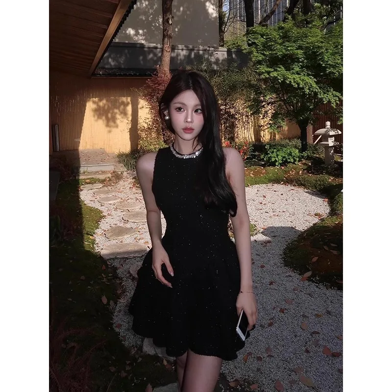 Robes femmes noir automne Satin perle lambrissé décoratif plissé couches Midi Banquet français Chic à la mode exquis quotidien