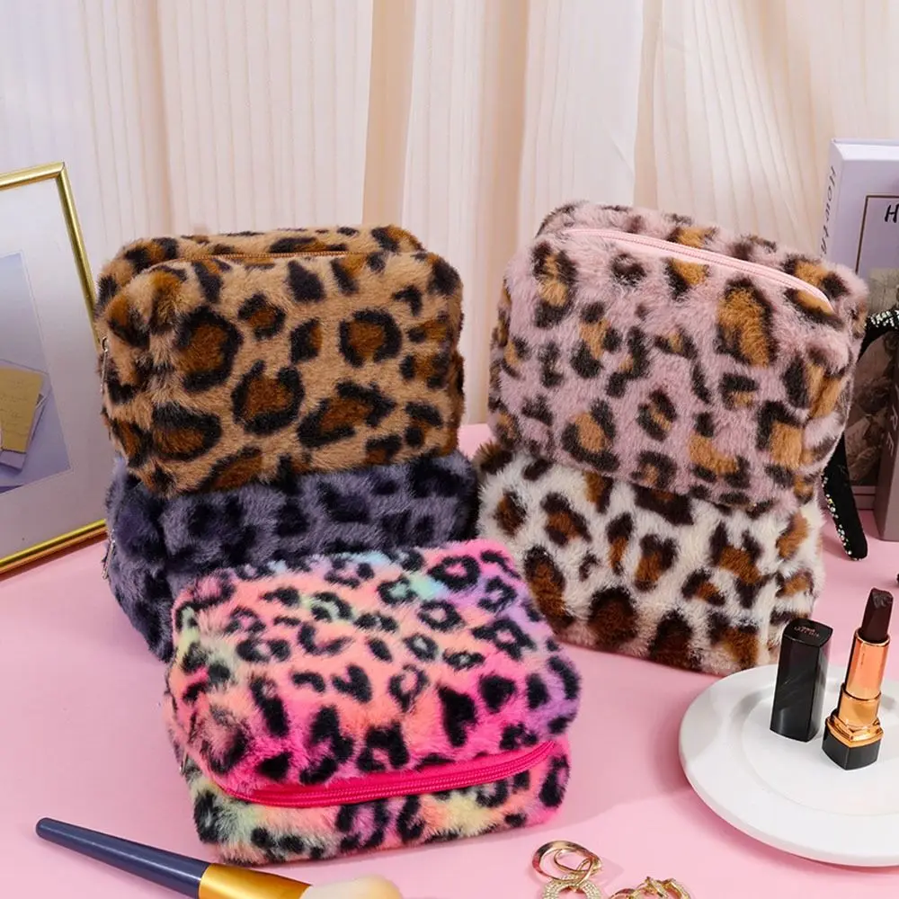 Borsa per il trucco in peluche di alta qualità borsa da toilette di grande capacità con stampa leopardata Organizer da viaggio portatile con cerniera