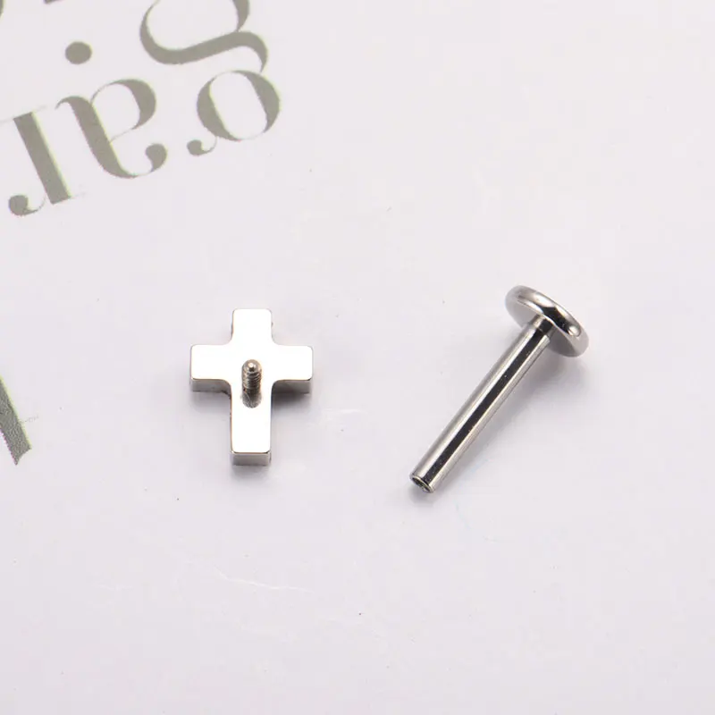 ASTM F136 Titan Piercing16g 18g Labret Innengewinde Prong Set Zirkon Kreuz Ohrring Knorpel Tragus Körperschmuck – Detail 8