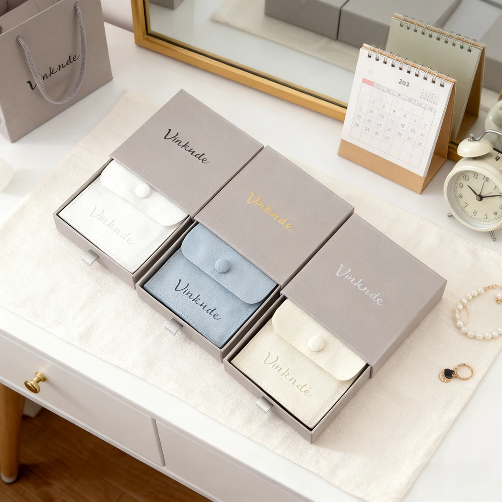 

Новые серьги, упаковка для ювелирных изделий, коробка, замшевая сумка из микрофибры, индивидуальный логотип, 8x8x1,7 см, серый бумажный ящик, кольца, коробки для ожерелья