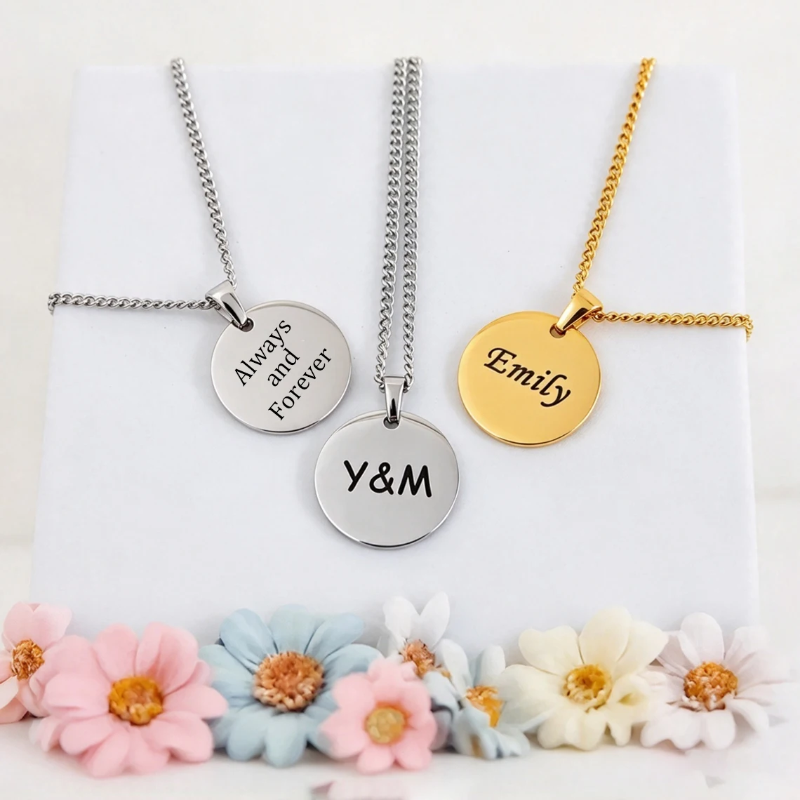 Kissmoon Personalized Custom Name Date Text Necklace for Men Women Engraved Coin Necklace Stainless Steel Christmas Jewelry Gift