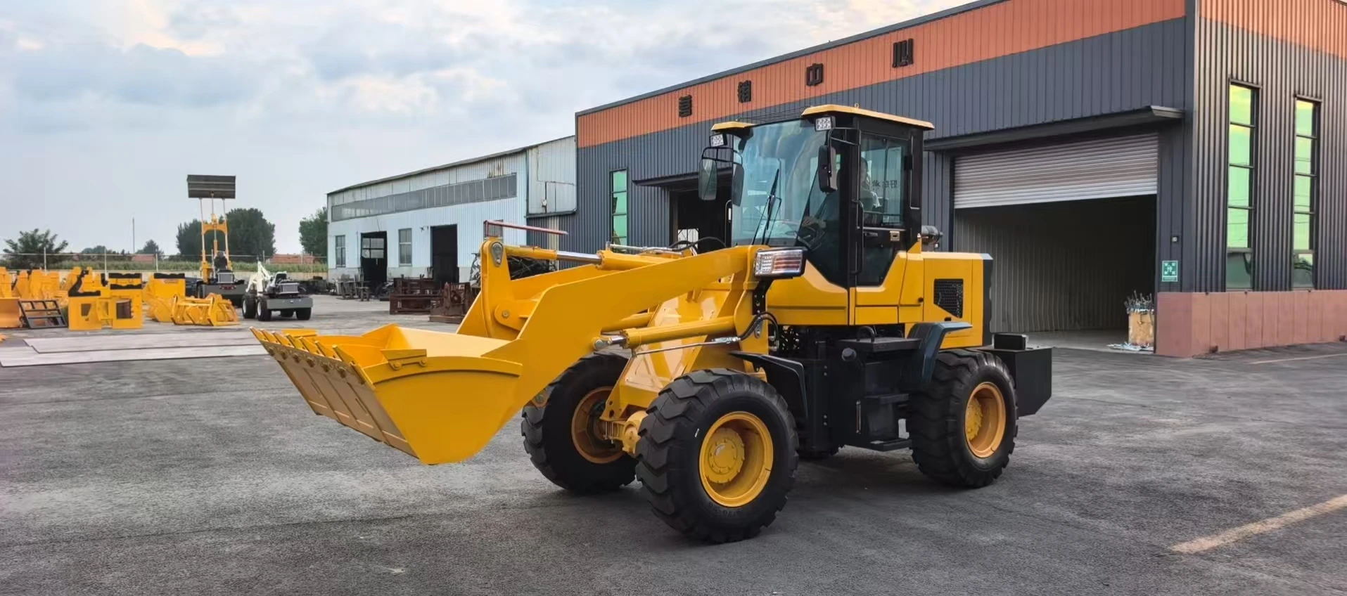 لودر صغير بعجلات، لودر أمامي ه - مراجعة Wheel Loader وسعره