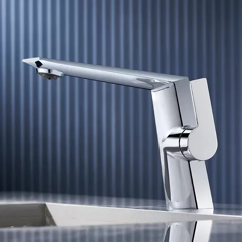 Single Holder Single Hole Zinc Alloy Basin Faucet for Bathroom Luxury Washbasin Tap Hot Cold Sink Faucet With Hose