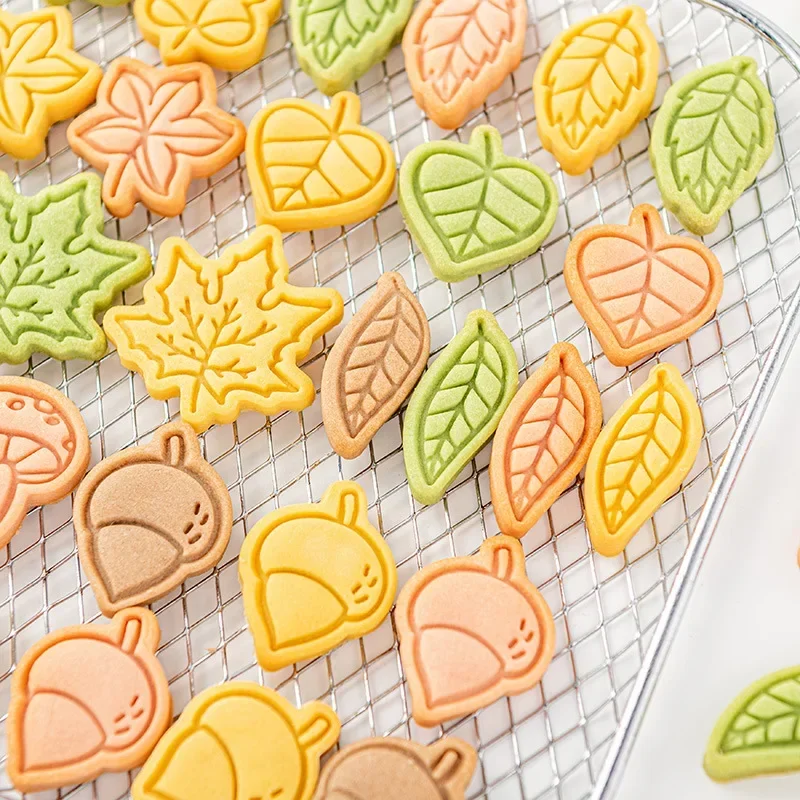 Cookie Embosser Mold Set Thanksgiving Day Autumn Biscuit Mold Pumpkin Mushroom Palm Fruit Maple Leaf Fondant Biscuit Cutter Mold