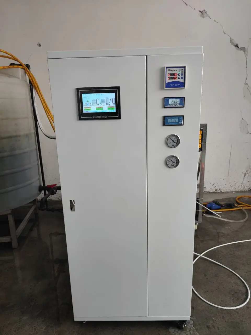 Compact Cabinet Type Ultra Pure Water System 50-300L/H, Dual RO & EDI, Low Conductivity, Customizable