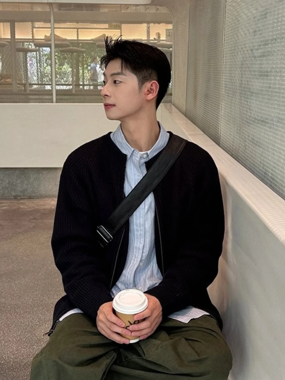 

Мужской повседневный вязаный свитер на молнии с круглым вырезом, свободный кардиган в стиле кэжуал, с длинными рукавами, модный городской топ для весны и осени