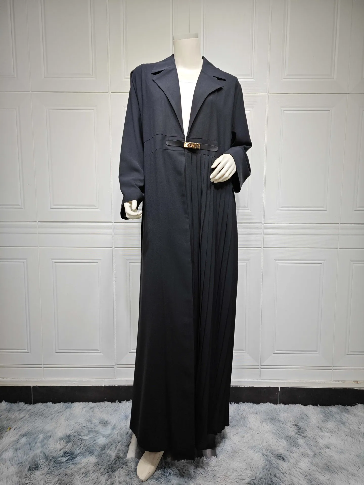 Nuovo arrivo all'ingrosso Oem personalizzato Eid Dubai elegante Turchia lusso modesto Abaya donne nere abito musulmano caftano kimono aperto Abaya