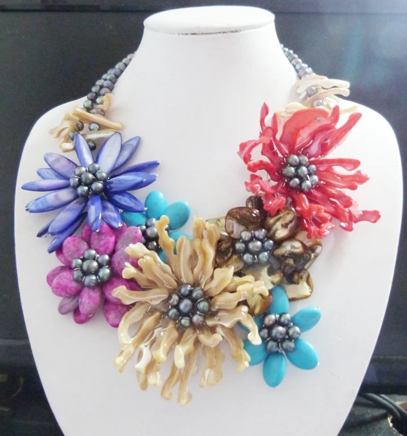 new   Goodness! Shell  Flower Necklace 20