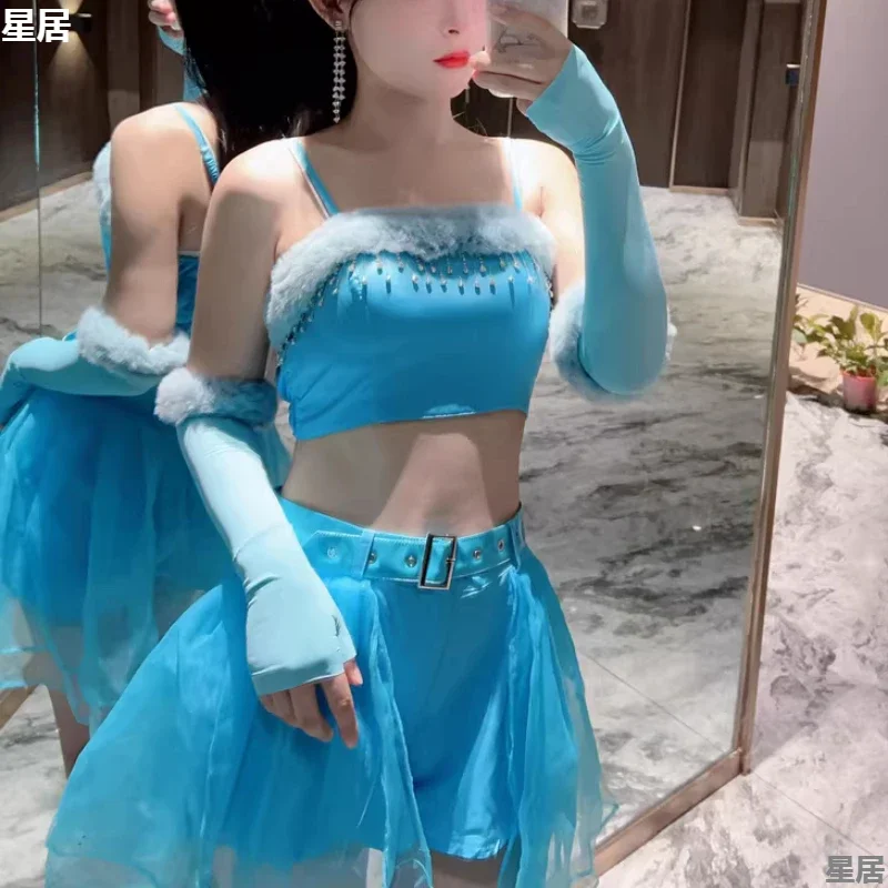 Kpop Cantante coreana Costume da ballo jazz Donna Costume da performance sul palco Slim Sling Vest Crop Top Gonne sexy Pantaloncini Abbigliamento DJ