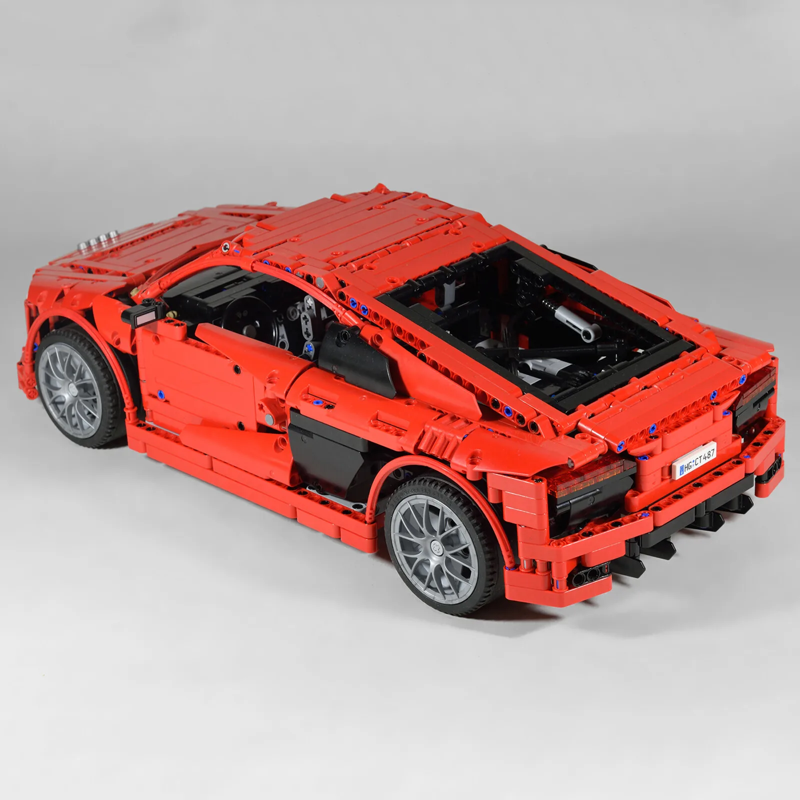

C250 R8 V10 Car Second Generation Model Red Version 1839 Parts Free Shipping
