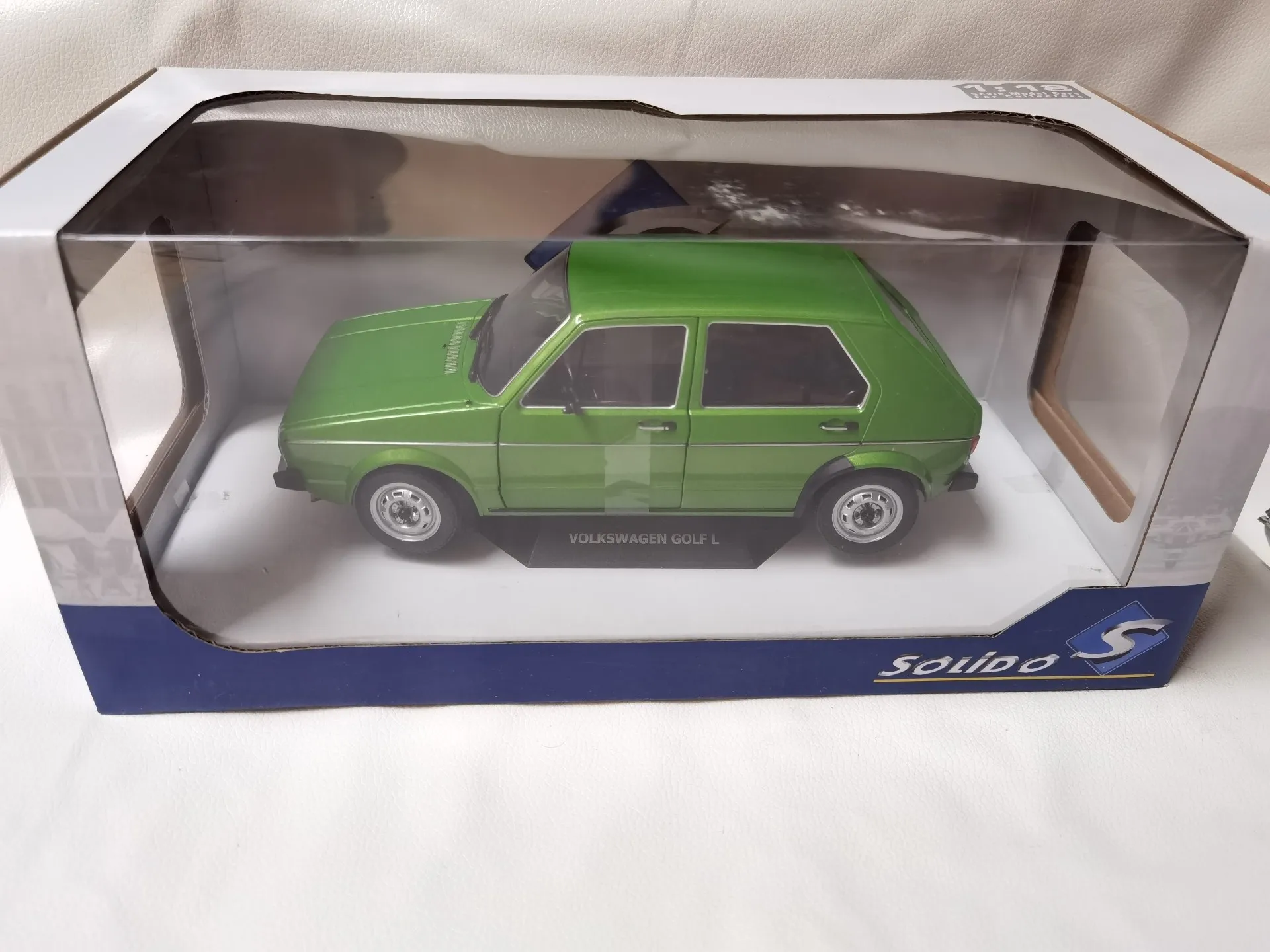 Diecast Solido 1/18…