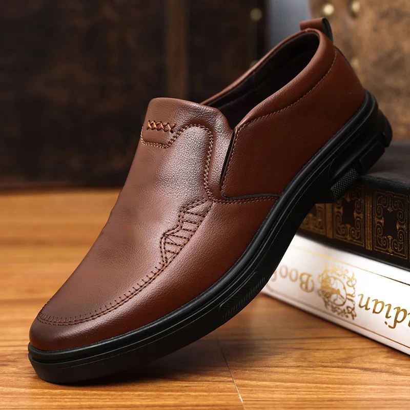 Zapatos informales de cuero para hombre, mocasines planos transpirables, calzado antideslizante para trabajo, oficina, conducción, zapatillas cómodas, zapatos sociales masculinos