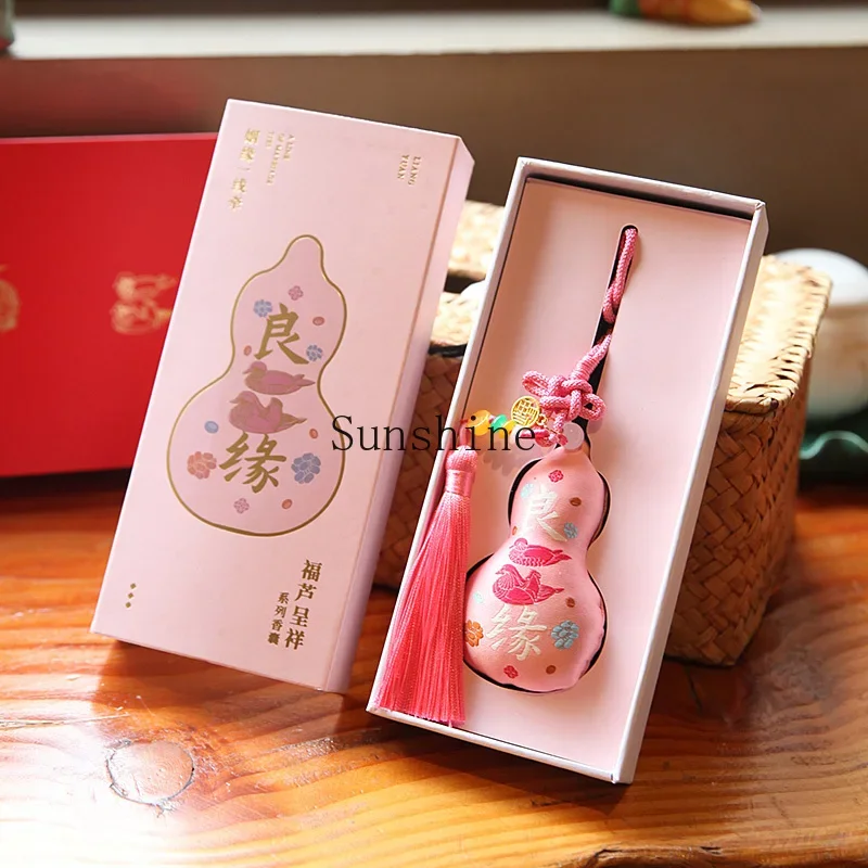 

Dragon Boat Festival Ankang big gourd sachet Daji Materia Medica embroidered mugwort leaf sachet gift box