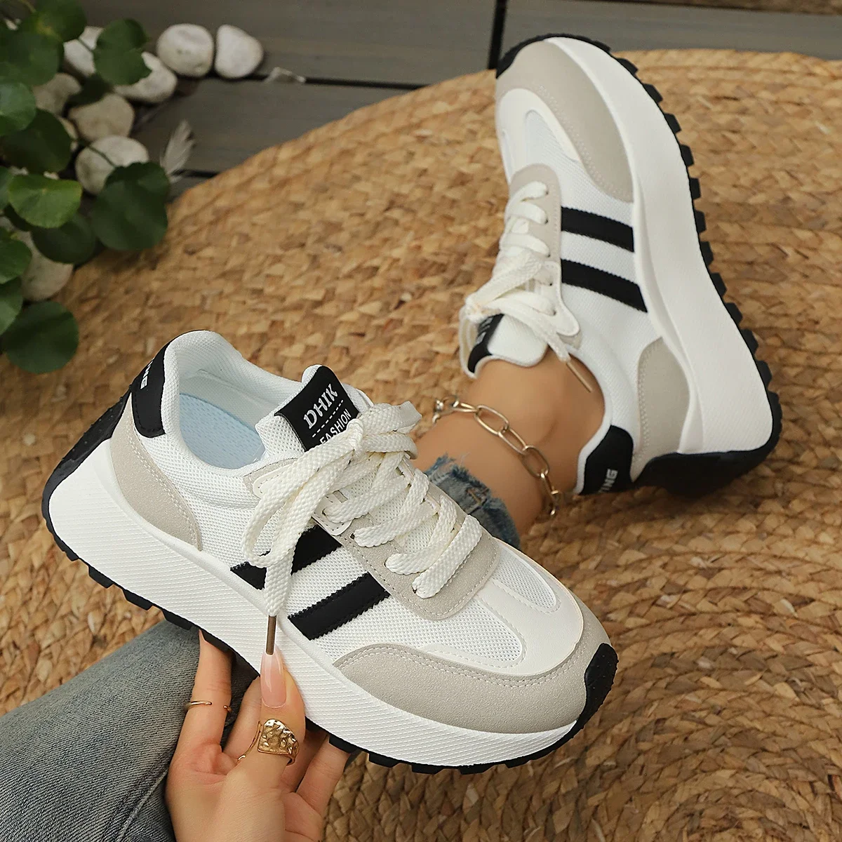 

Spring Thick Bottom Women Sneakers Casual Patchwork Leather Sneakers Women Platform Casual Shoes Ladies Comfortable Femme Shoes