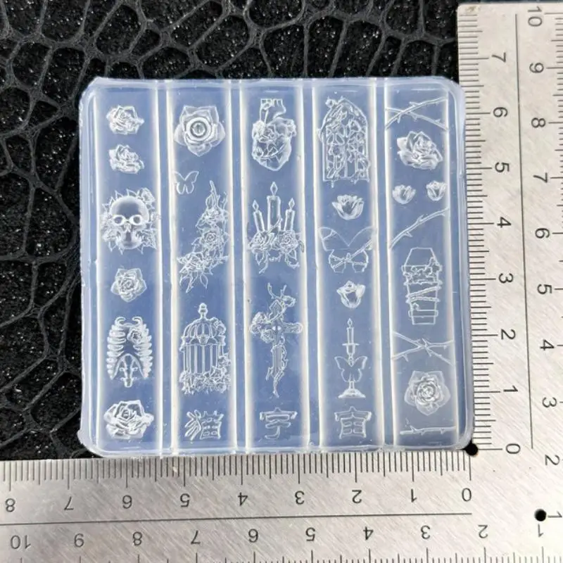 Set di modanature per unghie artigianali 3D: intaglio fai-da-te di teschio trasparente, farfalla, gabbia per uccelli e candeliere rosa