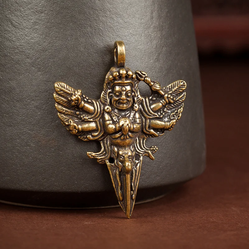 

Pure Brass King Kong Monster Subduing Club Six-Arm Dapeng Bird Vintage Tibetan Keychain Pendant Creative Pendants Pendant Wholes