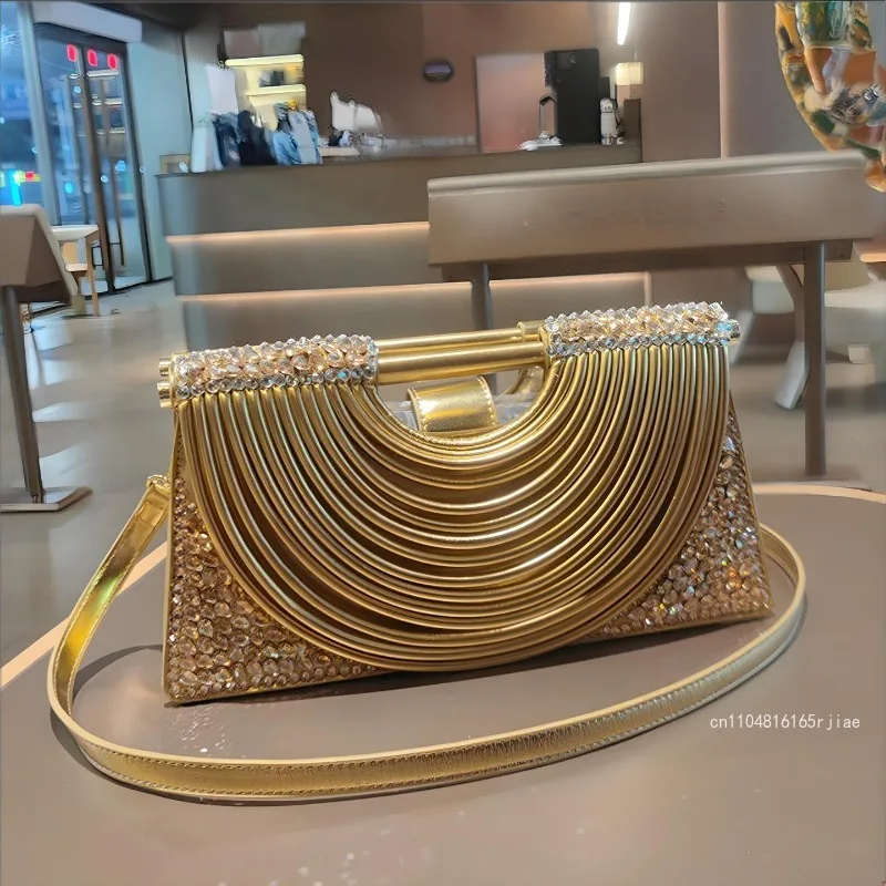 New Women's Banquet Bag Fashionable High Quality Diamond Inlaid Handheld Port Red Envelope Premium Tassel Light Luxury Wallet