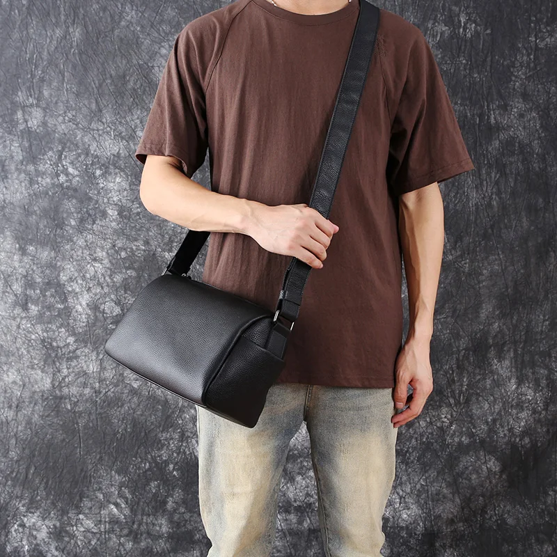 New Fashion Men's Leather Shoulder Bag Full Of Personality Male Crossbody Bag Head Layer Cowhide Short Trip Small Travel Bag