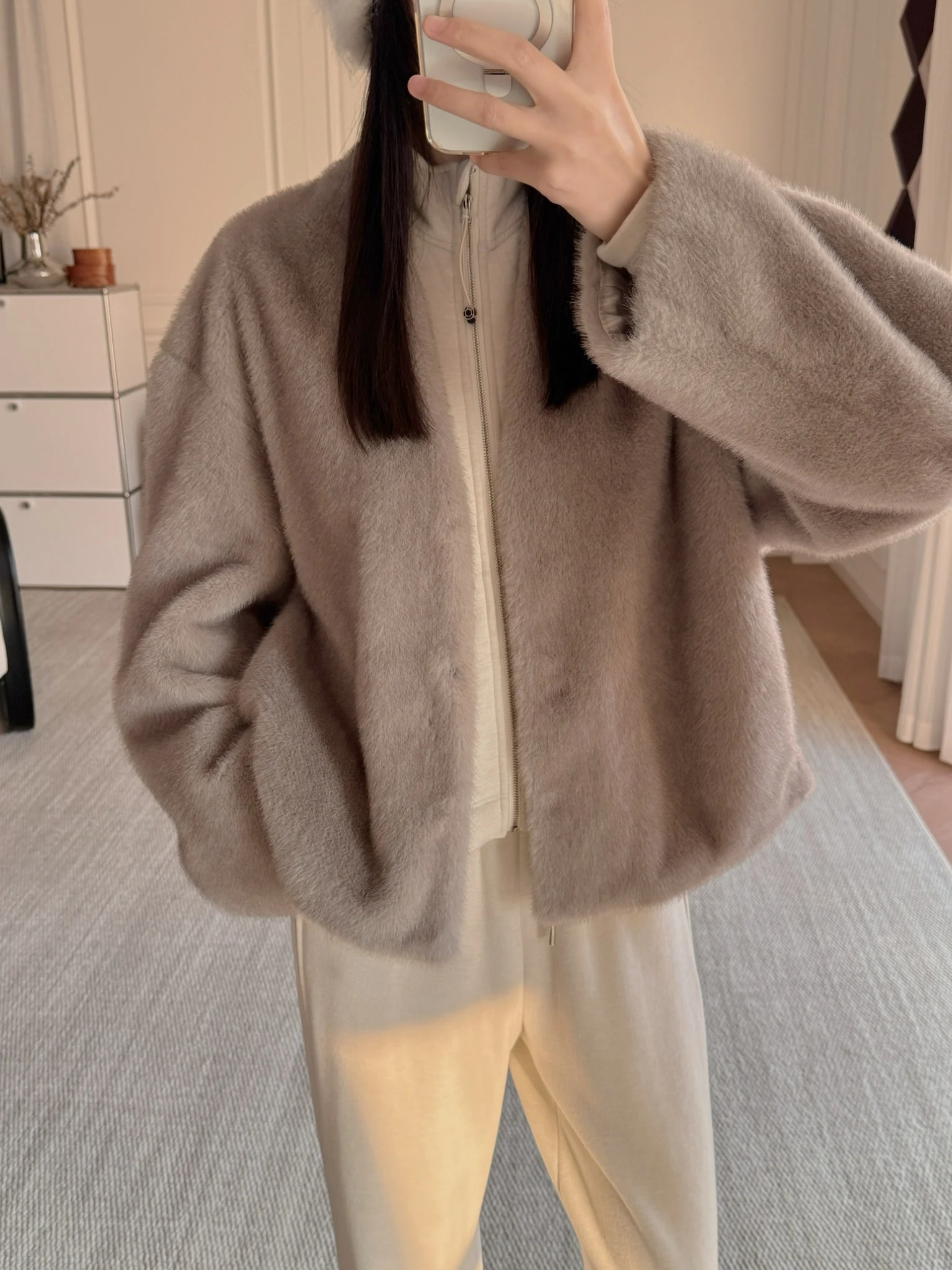 

Легкое женское повседневное пальто из искусственного меха кролика с V-образным вырезом, драпировкой на плечах, экологичное, с длинными рукавами