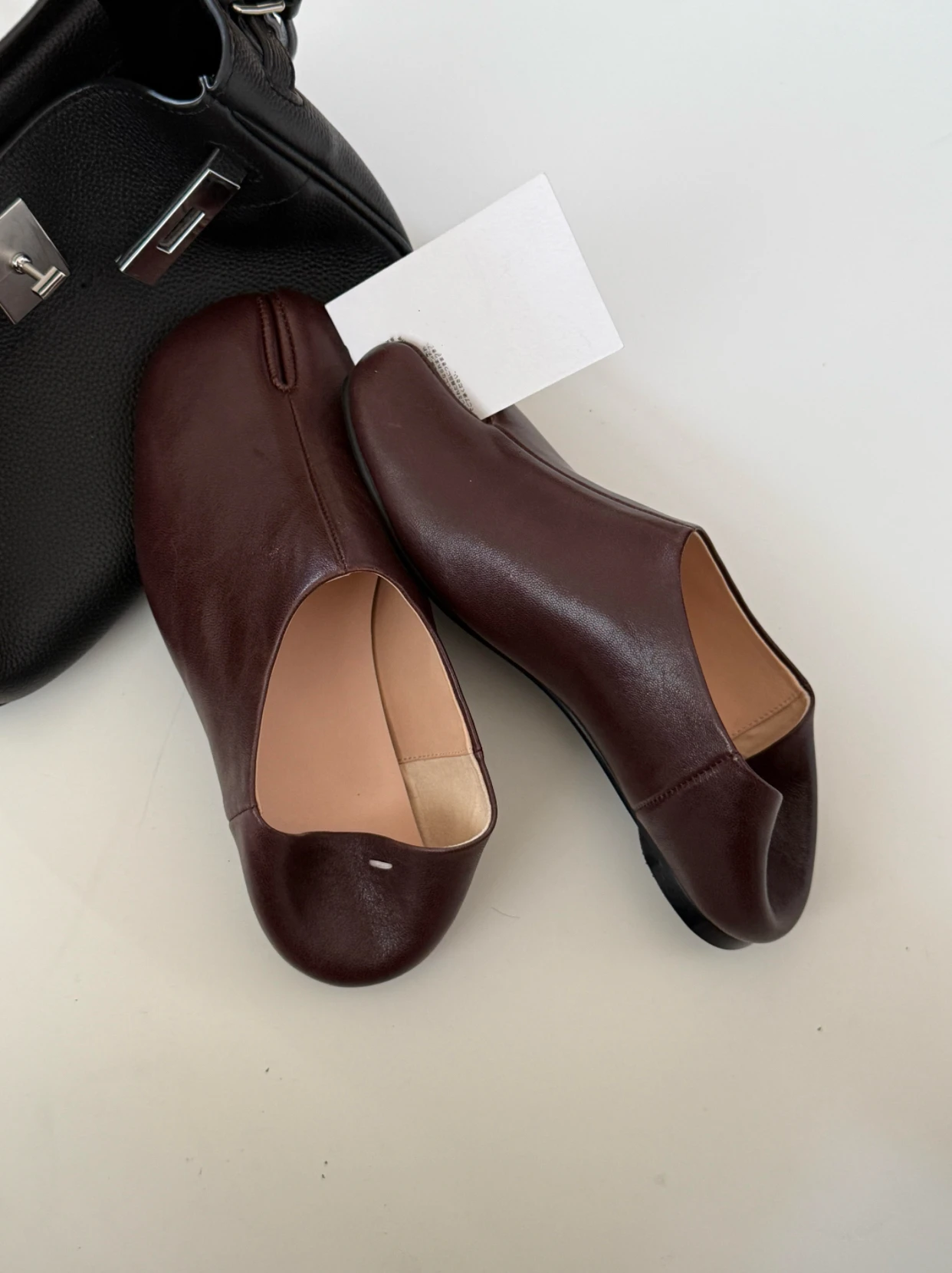 

Women's Leather Flats Minimalist Slip-On Design Rounded Toe Elegant Casual Style for Daily Office Wear Autumn/winter Chic Outing