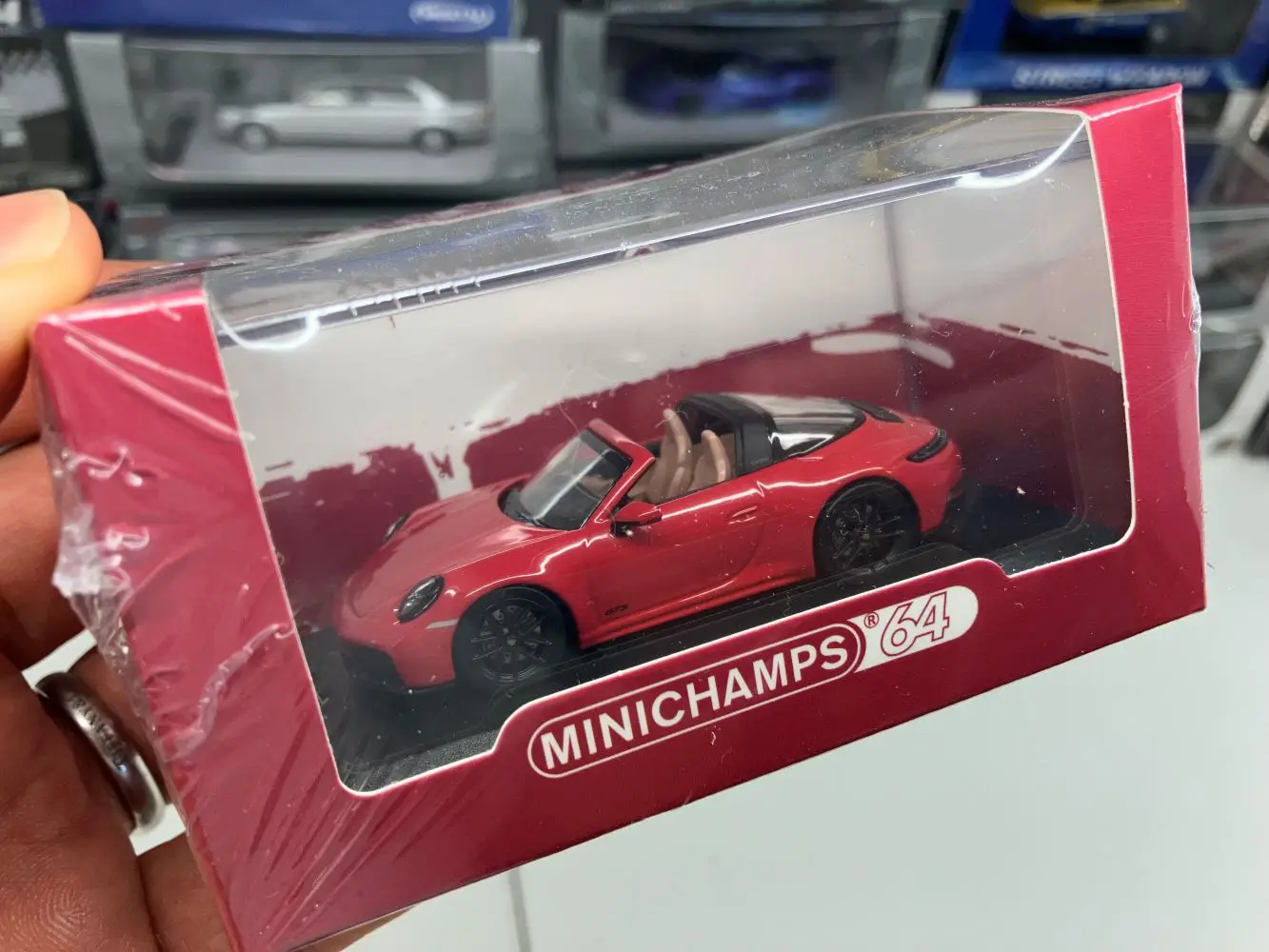 

Minichamps 1:64 911 Targa 4 GTS 992.2 2025 Red Sports Model Diecast Metal Car model car Limited Alloy