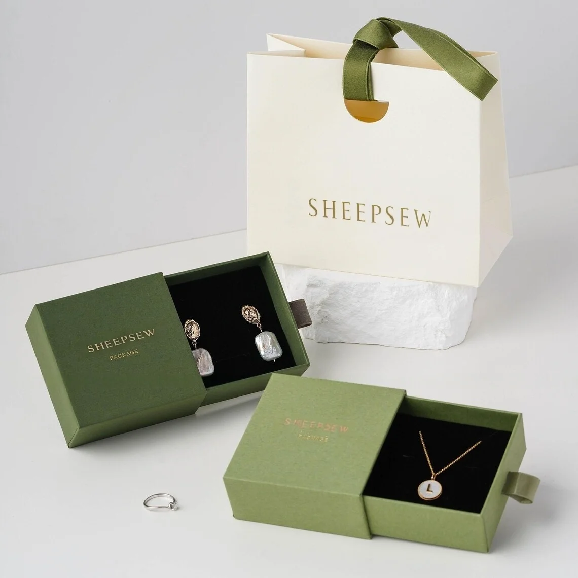 50pcs 8x8x3.5cm Green custom drawer box personalized logo for necklace earrings ring packaging