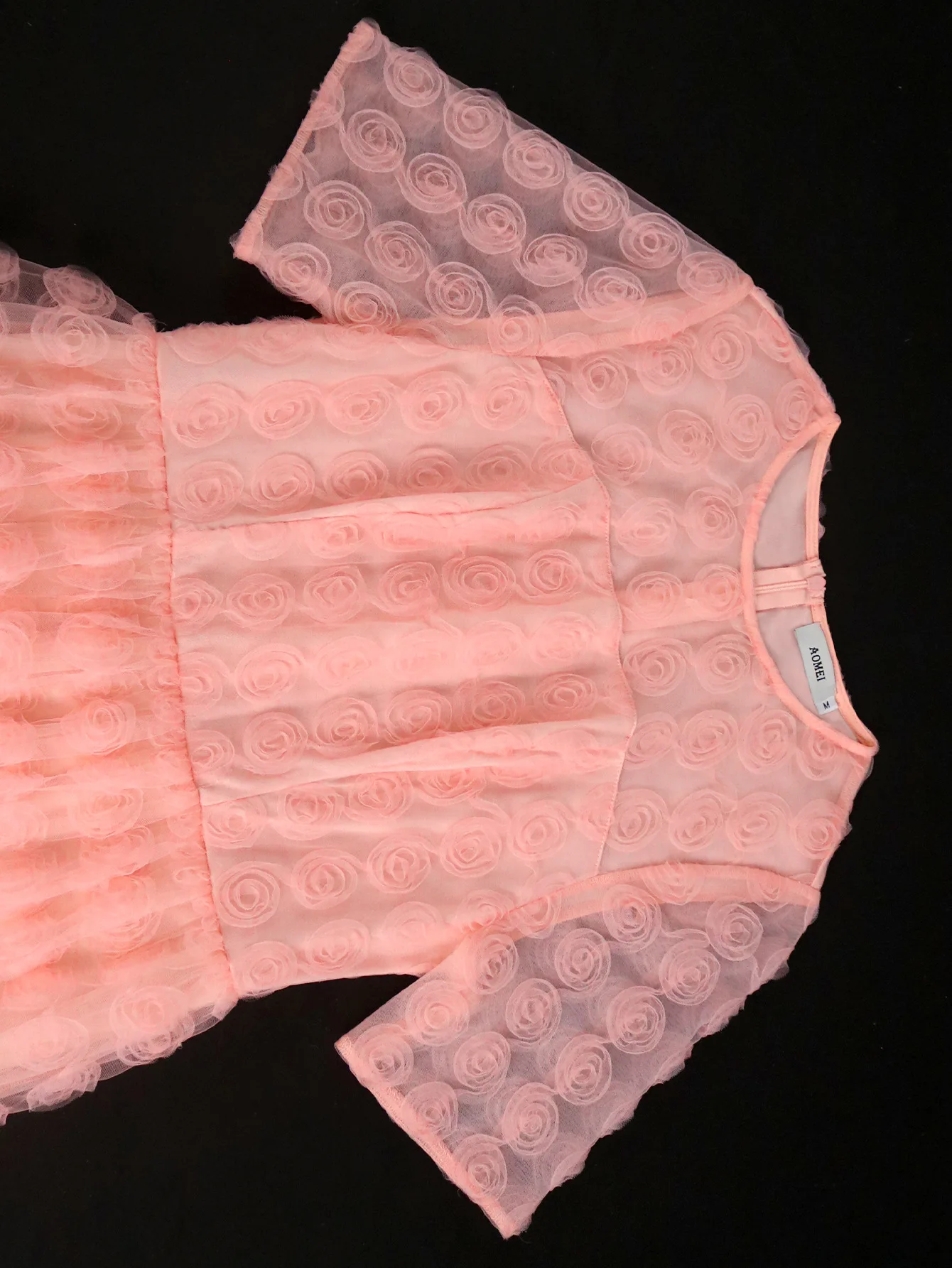 Nowa letnia, ekskluzywna, prześwitująca sukienka z okrągłym dekoltem, trójwymiarowymi wzorami z siateczki i eleganckie sukienki na przyjęcia.