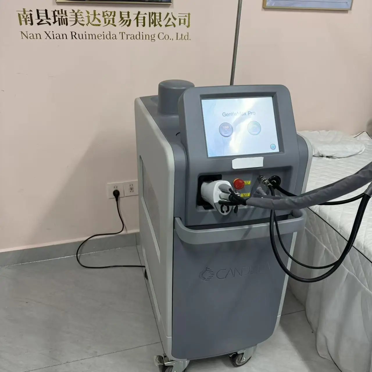 

Alexandrite Laser Hair Removal Beauty Equipment Long Pulse Handle Fiber Optic for Skin Brightening