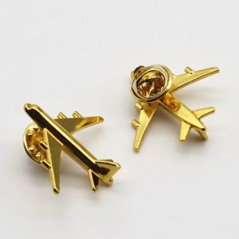 Vintage Metal Aircraft Brooches Fashion Minimalist Personalized Jewelry Badges Lapel Pins Clothing Accessories Gifts Uniex