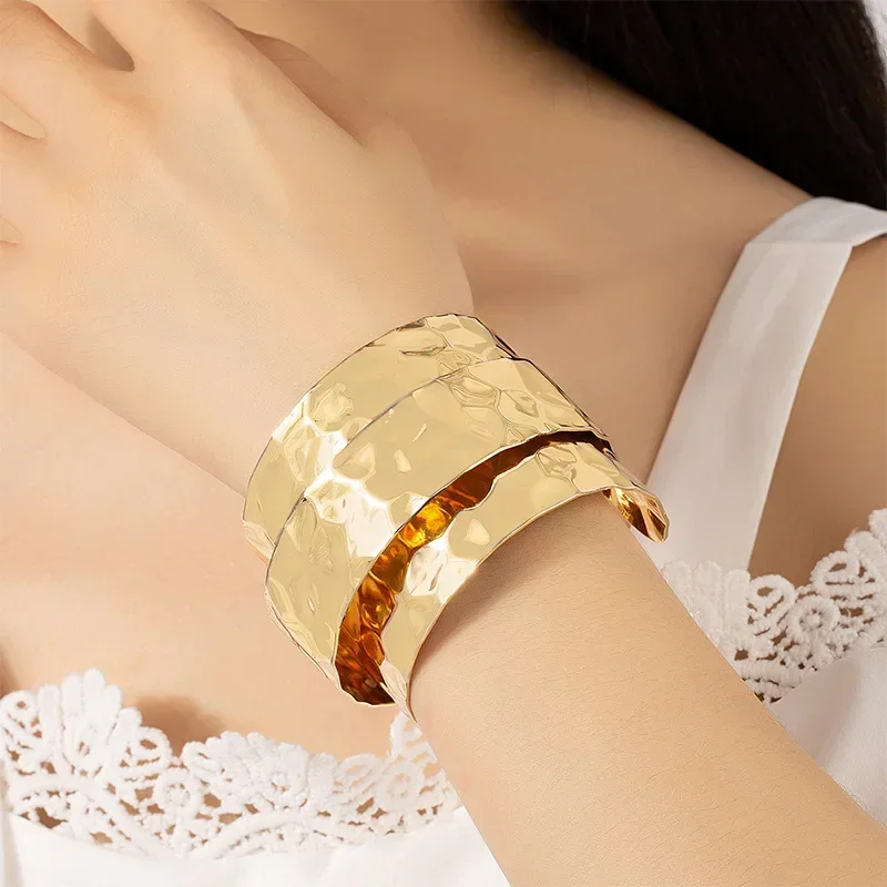

Fashion Exaggerated Metallic Wide-face Corrugated Bangles for Women Double Layer Bracelet Girls Holiday Gift Jewelry