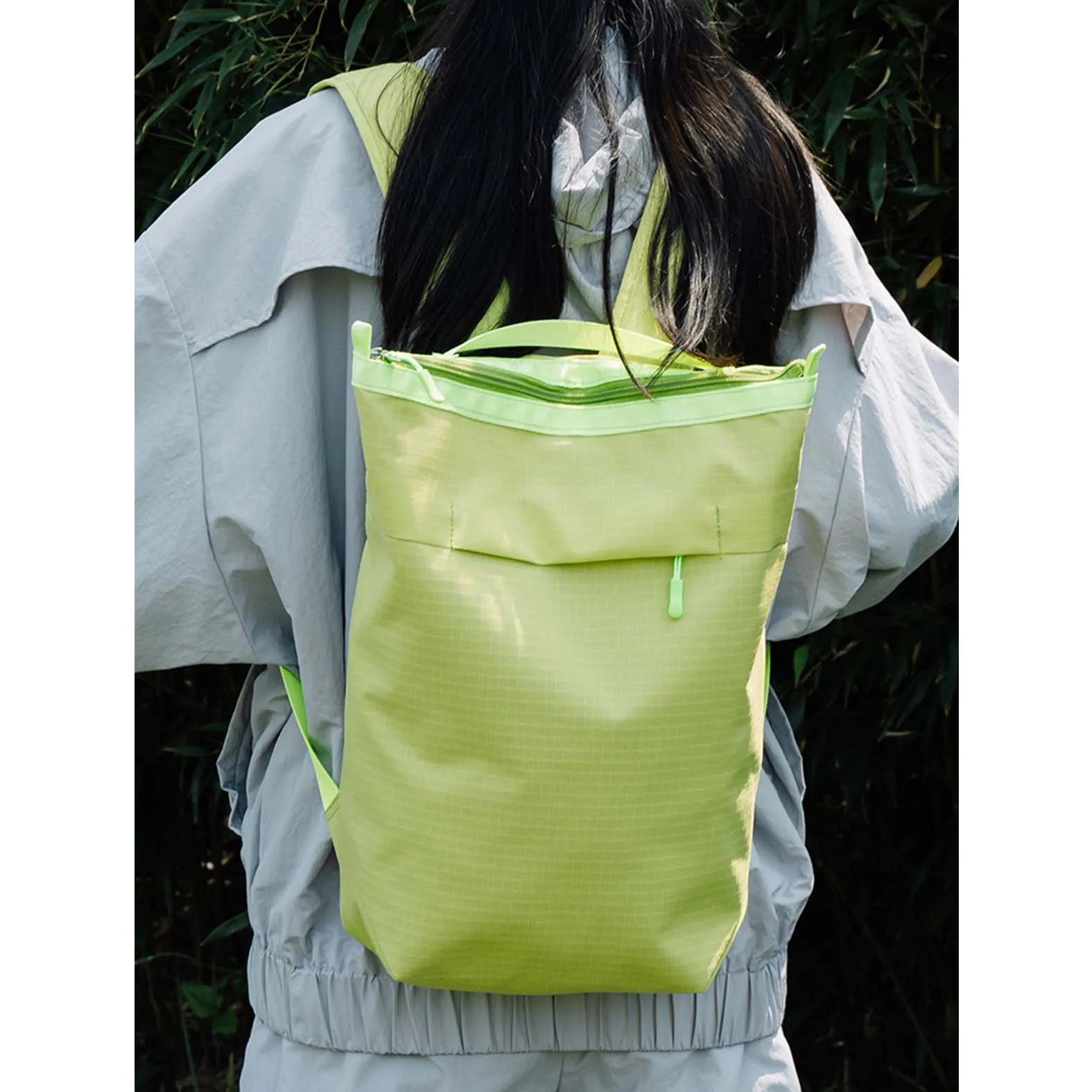 

Simple outdoor hiking backpack with large capacity for hiking, climbing, commuting, lightweight backpack for cycling, storage, a