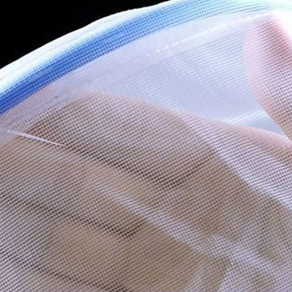 

Practical Ventilated Guppy Breeding Net Permeable Portable Floating Fish Net Nylon Breeding Net Home Aquarium