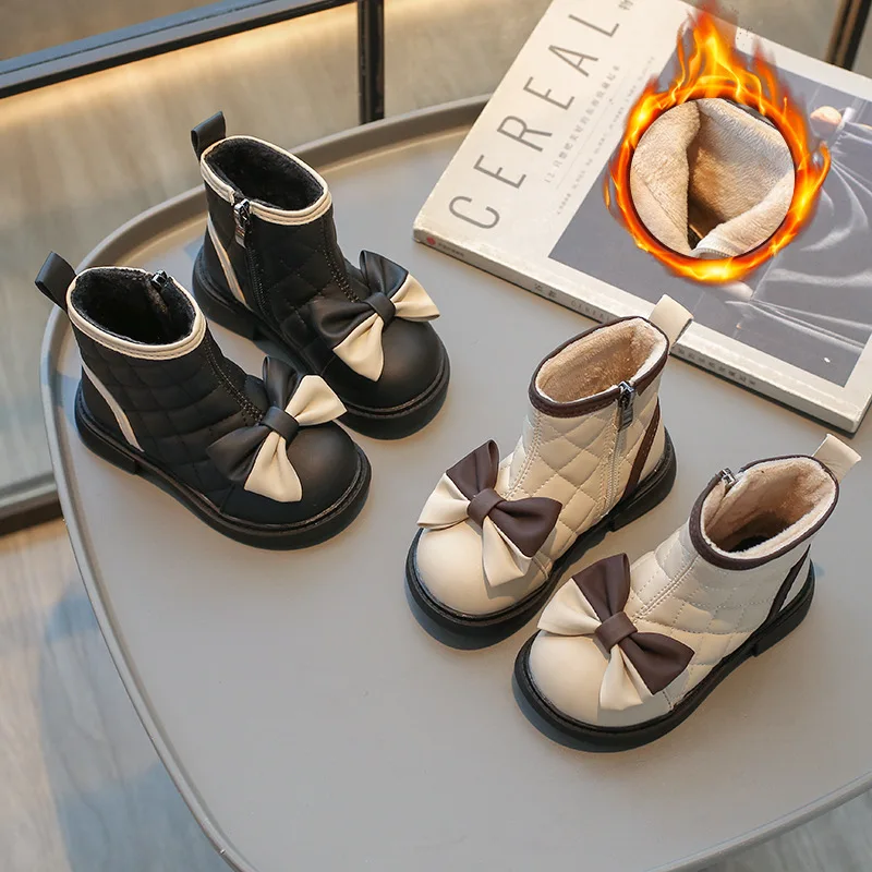 بوتاس بارا نينا موضة أحذية الفتيات 2025 خريف جديد فراشة الأميرة أحذية لينة وحيد المخملية حذاء الطفل تنوعا فتاة الأحذية