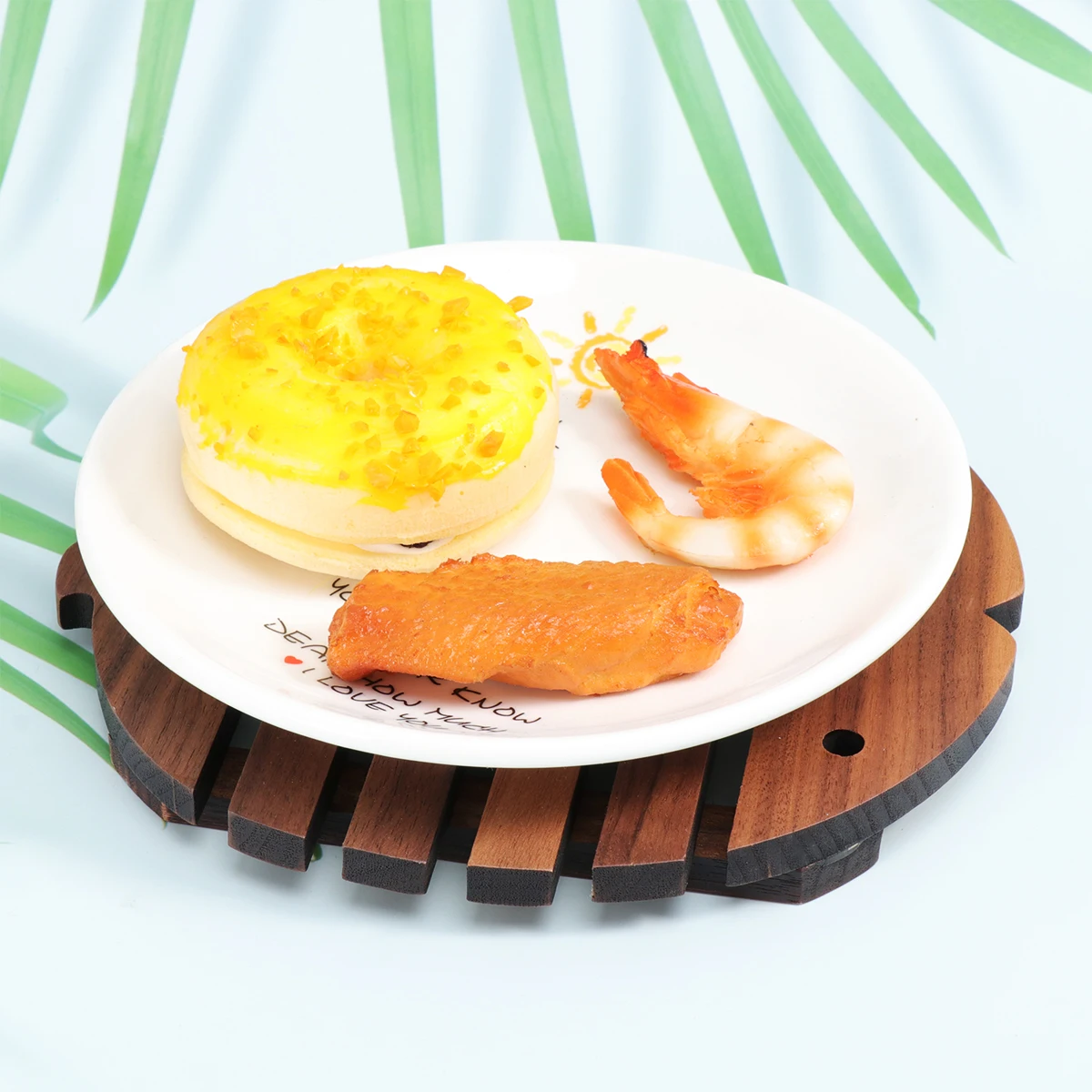 

2Pcs Eco-Friendly Wooden Placemat Non-Slip Heat Resistant Fish Shape Table Mat for Cup Pan Bowl Decoration