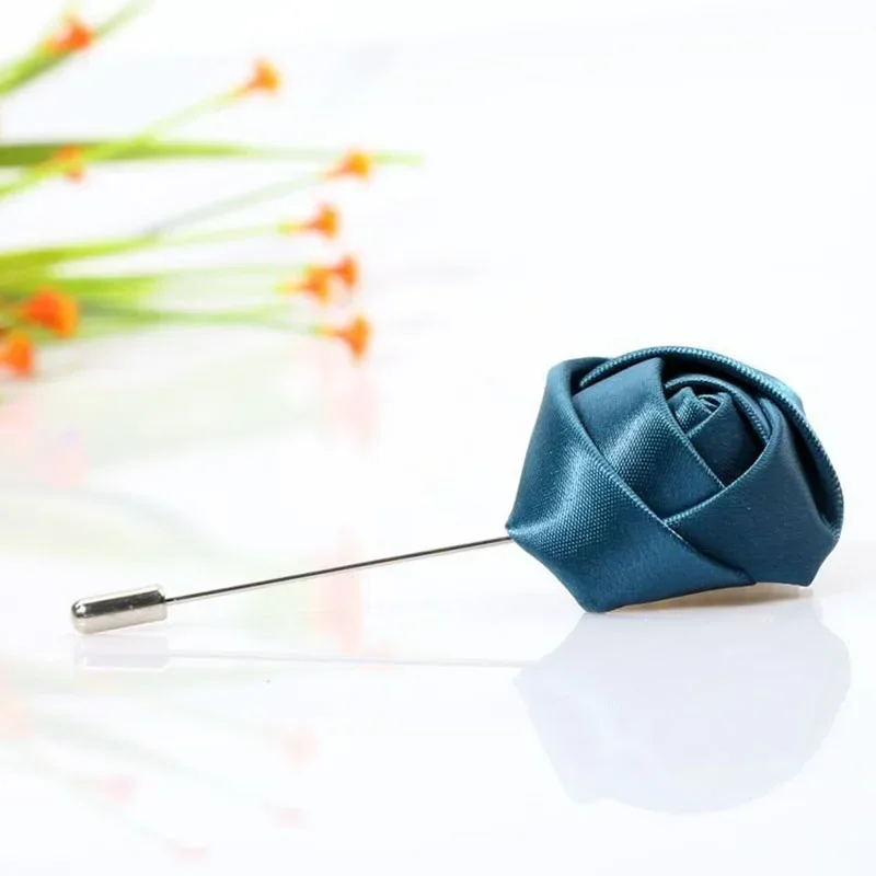 ผู้ชาย Boutonnieres สําหรับงานแต่งงานเจ้าบ่าว Corsage Lapel Pins ริบบิ้นกุหลาบดอกไม้ Mensuit Buttonhole เข็มกลัดแต่งงานอุปกรณ์เสริม