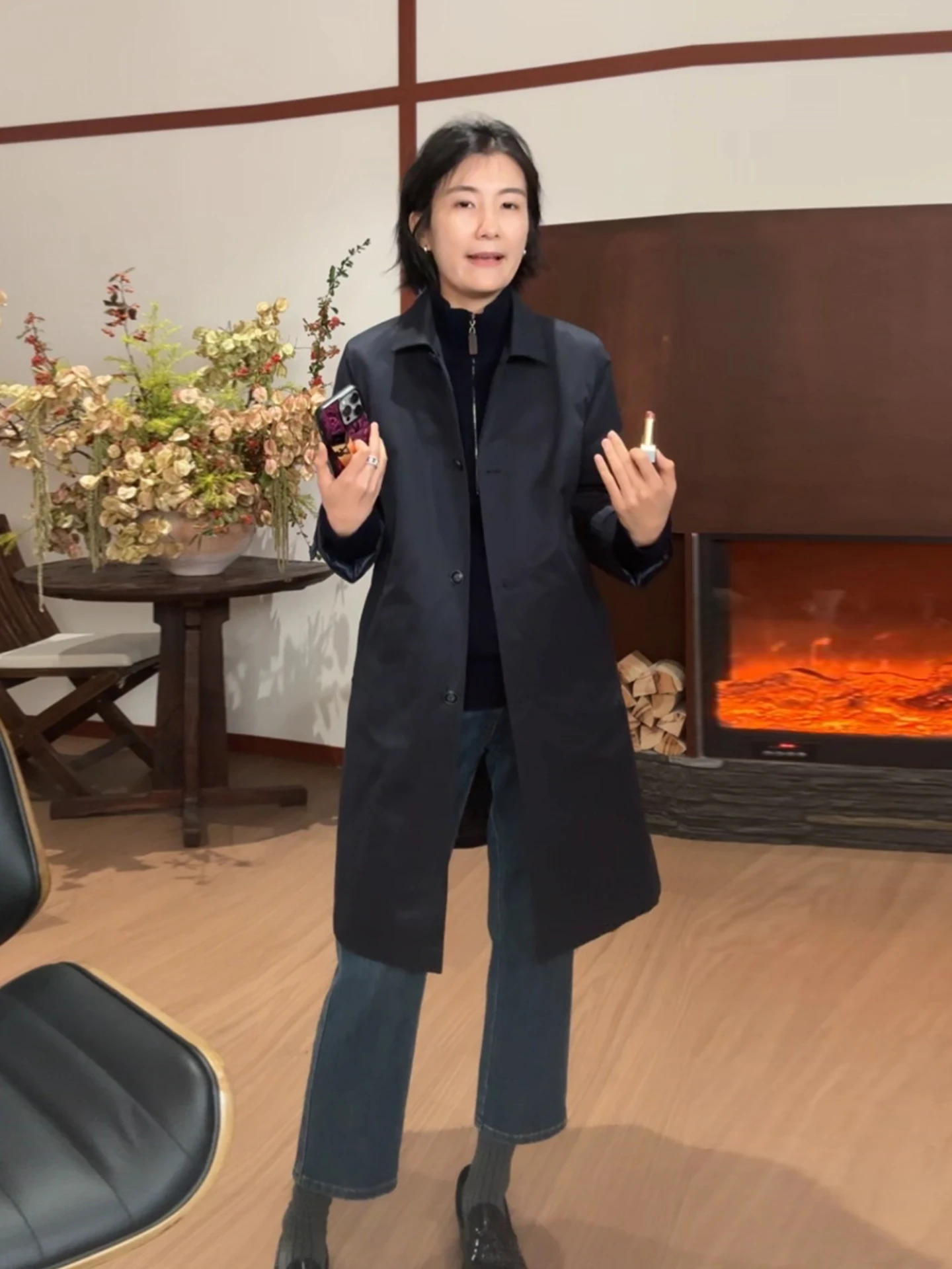 

Теплая хлопковая женская свободная зимняя куртка-ветровка тибетского синего цвета с хлопковым наполнителем, длинными рукавами, воротником и одной пуговицей