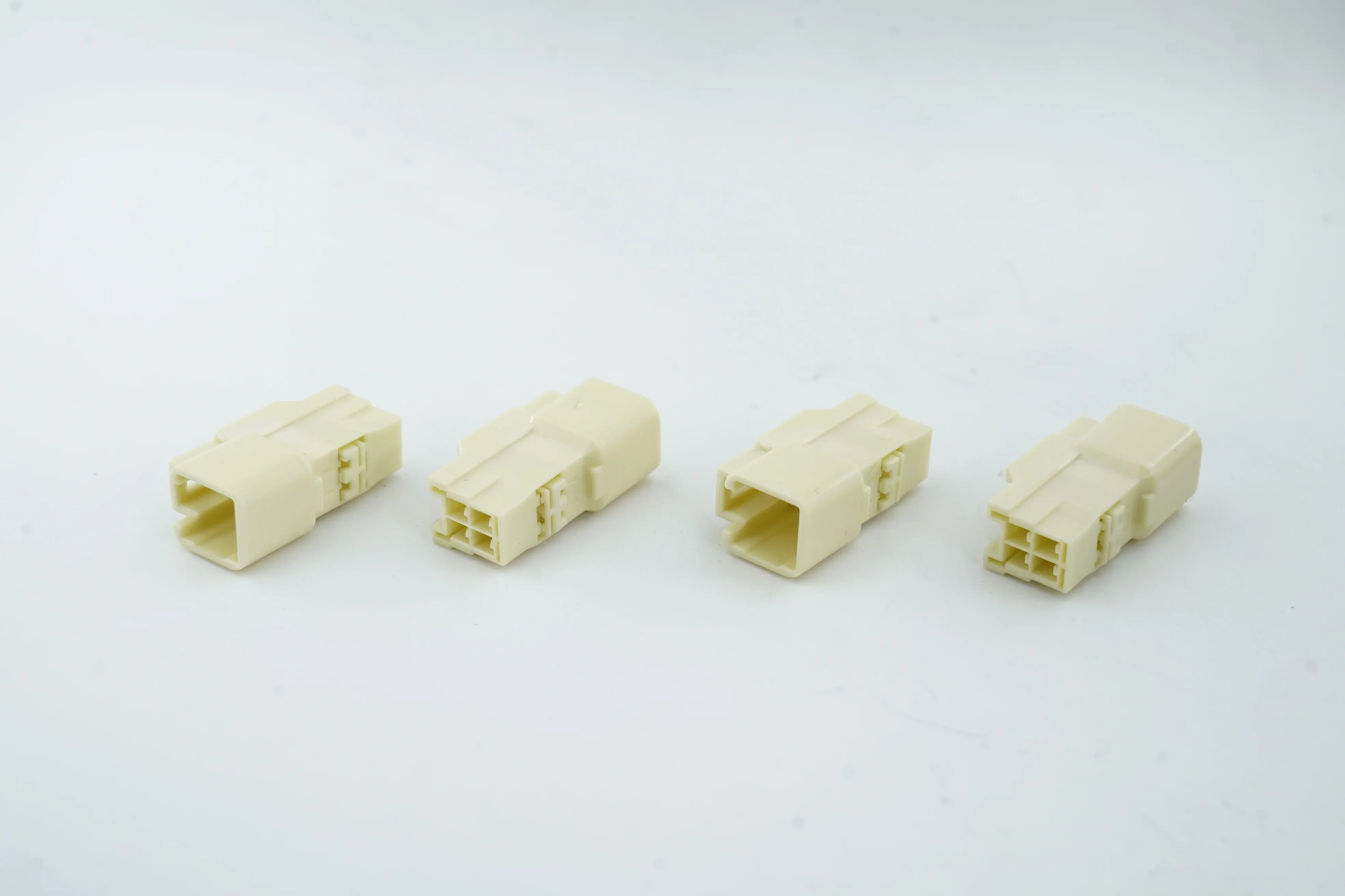 6098-8099  connector plastic shell plug sheath connector