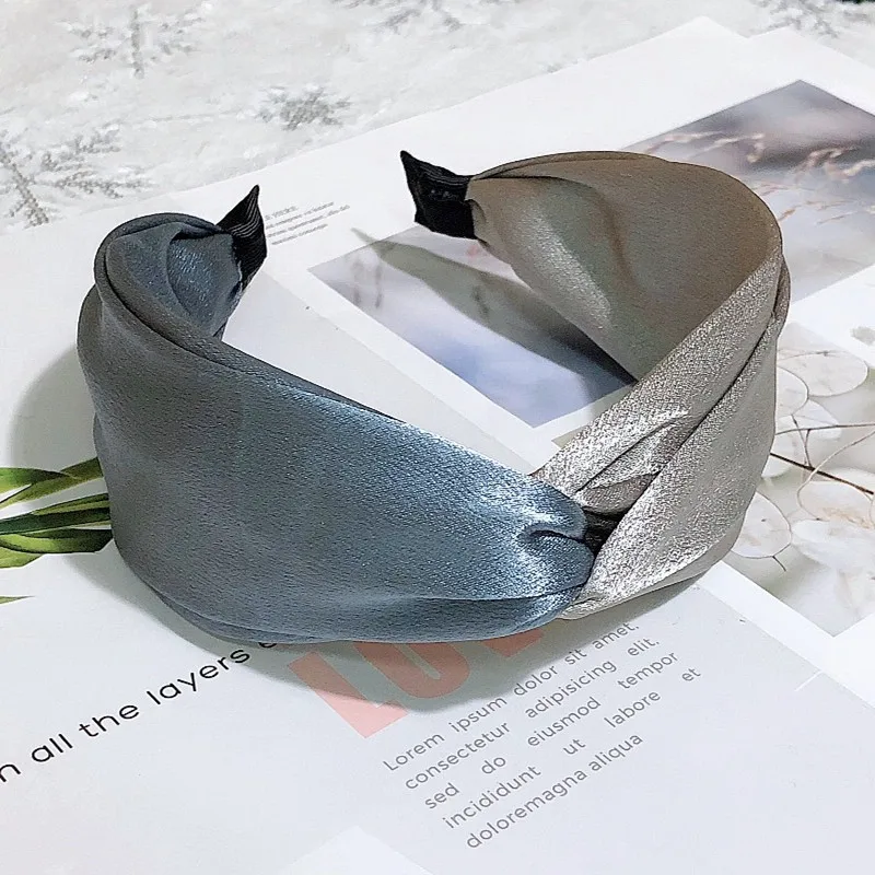 

Korean wide edge satin face wash headband retro cross knotted contrasting color sweet and cute headband