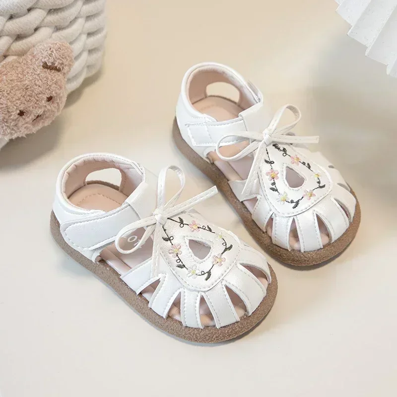Baby Girl Soft Sole Sandals 2026 Summer Breathable Hook and Loop First Walkers Princess Bow Shoes Anti-Slip Casual Shoes